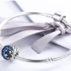Charm ajouré avec étoiles et lune bleue en argent 925 et zirconium